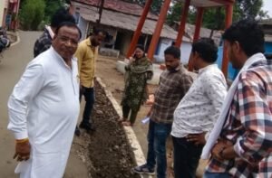 अमृत 2.0 के तहत पाइपलाइन विस्तार कार्य का निरीक्षण, ठेकेदार को गुणवत्ता बनाए रखने के सख्त निर्देश