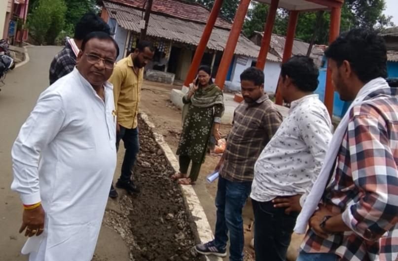 अमृत 2.0 के तहत पाइपलाइन विस्तार कार्य का निरीक्षण, ठेकेदार को गुणवत्ता बनाए रखने के सख्त निर्देश | New India Times