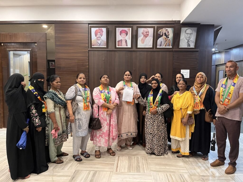 महिलाओं के लिए स्पेशल बस सेवा की मांग, MBMC आयुक्त से मिला प्रतिनिधिमंडल 4 महिलाओं के लिए स्पेशल बस सेवा की मांग, MBMC आयुक्त से मिला प्रतिनिधिमंडल | New India Times