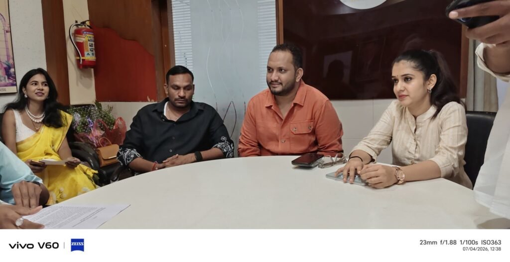 यवतमाल के सपूत प्रीतम पाटील की मराठी फिल्म ‘घबाडकुंड’ महाराष्ट्र में छाई, दर्शकों का जबरदस्त प्रतिसाद 2 यवतमाल के सपूत प्रीतम पाटील की मराठी फिल्म ‘घबाडकुंड’ महाराष्ट्र में छाई, दर्शकों का जबरदस्त प्रतिसाद | New India Times