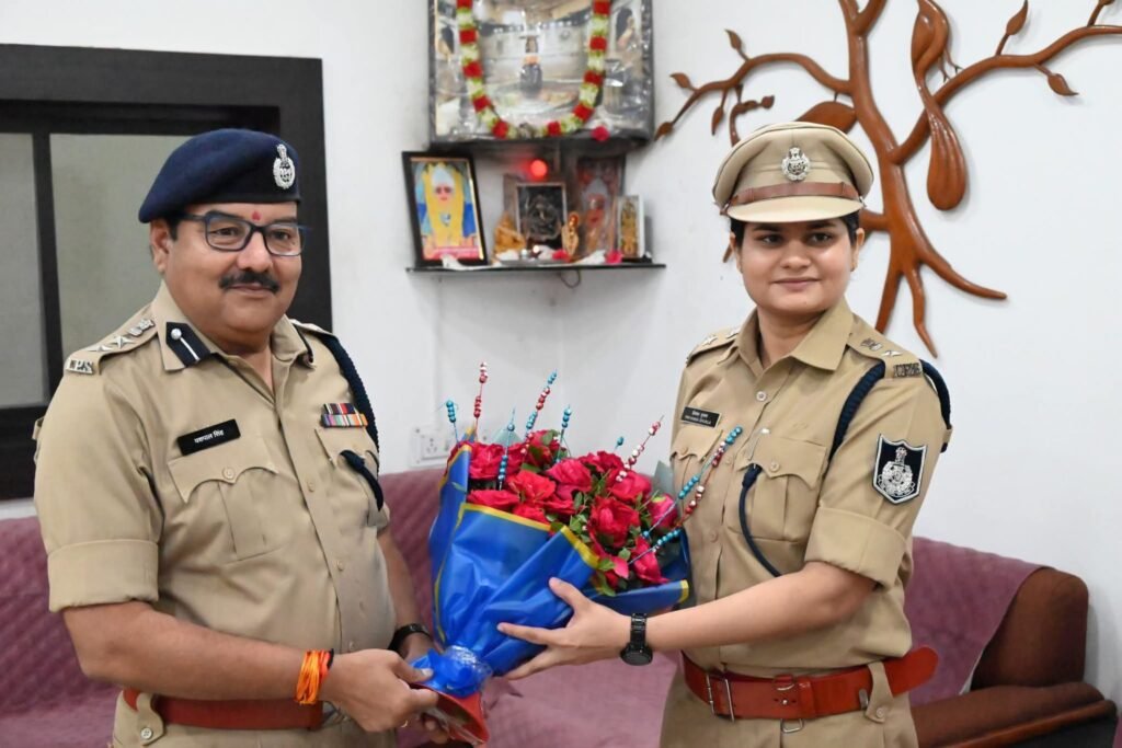 शाजापुर में नई पुलिस अधीक्षक प्रियंका शुक्ला ने संभाला पदभार 2 शाजापुर में नई पुलिस अधीक्षक प्रियंका शुक्ला ने संभाला पदभार | New India Times