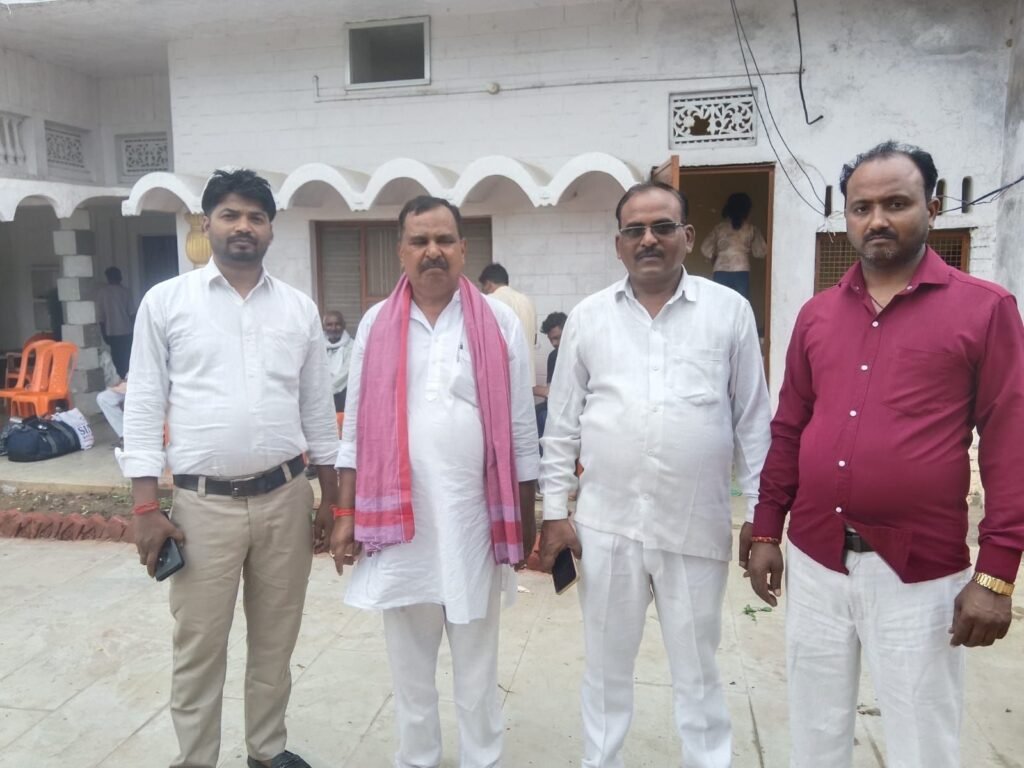 विन्ध्याचल में CM योगी का दौरा: मां विन्ध्यवासिनी के दर्शन, कारीडोर निरीक्षण और सड़कों को स्मार्ट बनाने के निर्देश 3 विन्ध्याचल में CM योगी का दौरा: मां विन्ध्यवासिनी के दर्शन, कारीडोर निरीक्षण और सड़कों को स्मार्ट बनाने के निर्देश | New India Times