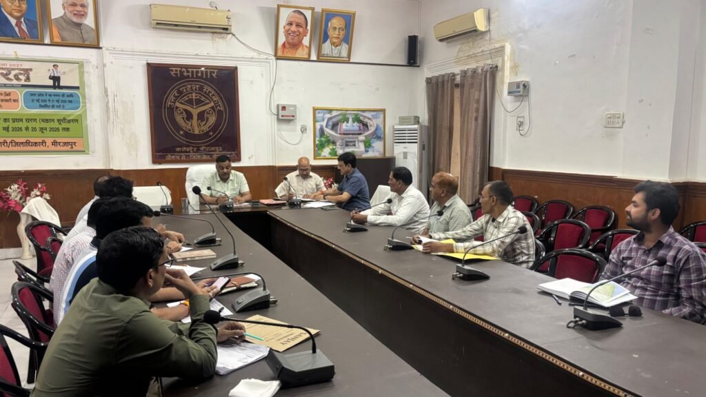 स्वास्थ्य मानकों पर लापरवाही बर्दाश्त नहीं: डीएम ने संचारी रोग नियंत्रण में शत-प्रतिशत लक्ष्य के दिए निर्देश 2 स्वास्थ्य मानकों पर लापरवाही बर्दाश्त नहीं: डीएम ने संचारी रोग नियंत्रण में शत-प्रतिशत लक्ष्य के दिए निर्देश | New India Times