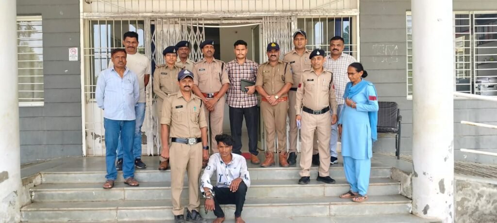 12 वर्षीय बालिका हत्याकांड का खुलासा: हत्यारोपी जीजा महाराष्ट्र से गिरफ्तार 2 12 वर्षीय बालिका हत्याकांड का खुलासा: हत्यारोपी जीजा महाराष्ट्र से गिरफ्तार | New India Times