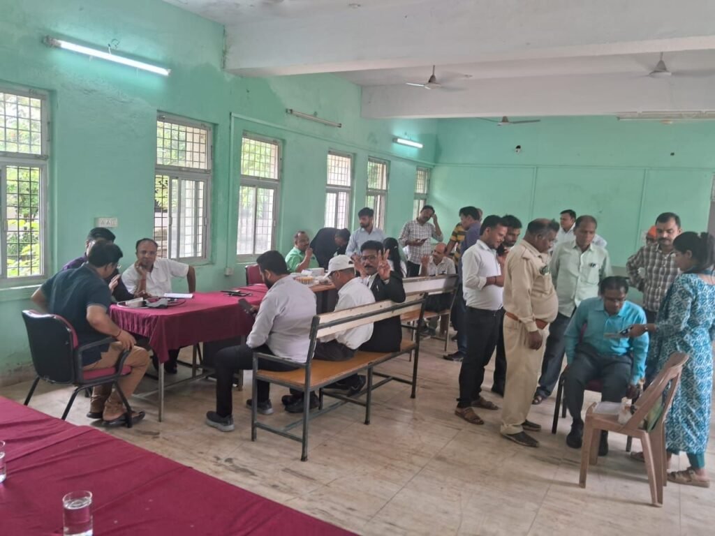 उल्लास अभियान के तहत देवरी न्यायालय में स्वास्थ्य व विधिक साक्षरता शिविर आयोजित, 76 लोग हुए लाभान्वित | New India Times