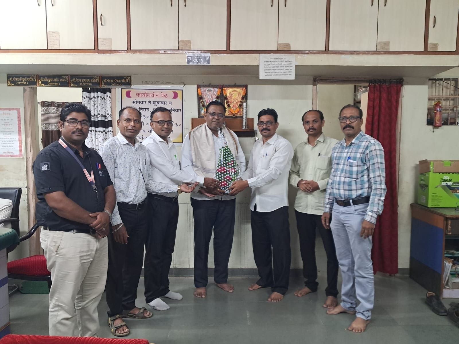 निर्विरोध अध्यक्ष बने नरेंद्र कुमार दोडके, शिक्षक सोसायटी में खुशी की लहर | New India Times