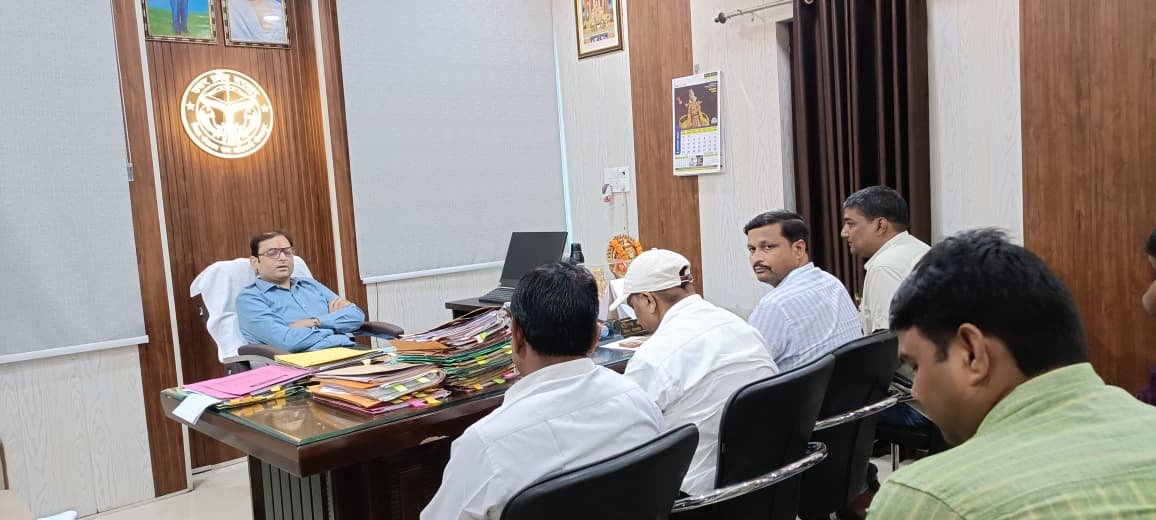 ग्रामीण सफाई कर्मचारी संघ ने समस्याओं के समाधान को लेकर डीपीआरओ से की वार्ता, शीघ्र निस्तारण का मिला आश्वासन | New India Times