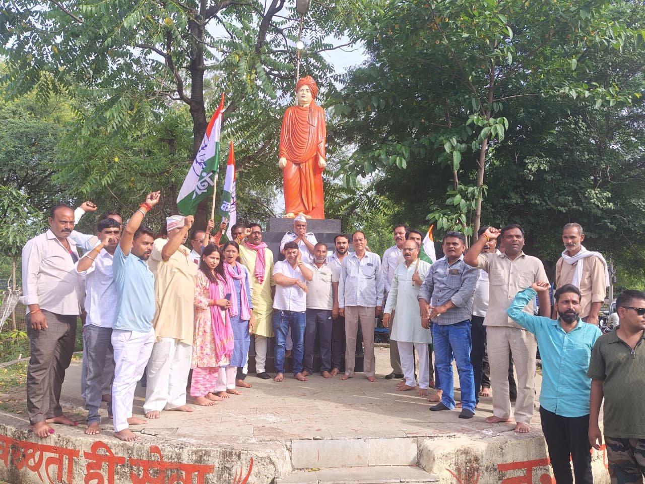 दतिया उपचुनाव में कांग्रेस की जीत पर देवरी में निकली विजय रैली, गूंजे जीत के जोशीले नारे | New India Times