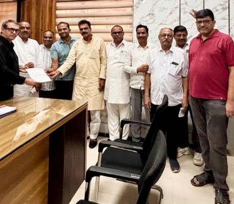 पांढुर्णा में नो-एंट्री व्यवस्था से व्यापारियों की परेशानी बढ़ी, भाजपा जिलाध्यक्ष और विधायक ने कलेक्टर के सामने उठाई समस्या 1 पांढुर्णा में नो-एंट्री व्यवस्था से व्यापारियों की परेशानी बढ़ी, भाजपा जिलाध्यक्ष और विधायक ने कलेक्टर के सामने उठाई समस्या | New India Times