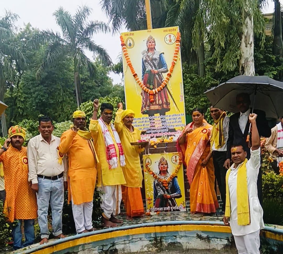 पांढुर्णा में विश्व आदिवासी दिवस पर निकली भव्य रैली, पारंपरिक वेशभूषा व सांस्कृतिक कार्यक्रमों की धूम 1 पांढुर्णा में विश्व आदिवासी दिवस पर निकली भव्य रैली, पारंपरिक वेशभूषा व सांस्कृतिक कार्यक्रमों की धूम | New India Times