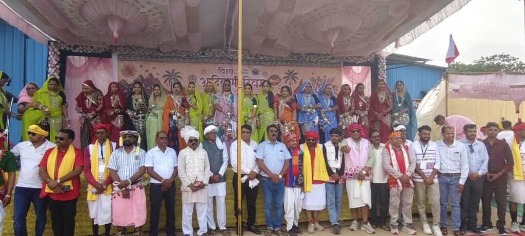 चांदपुर में विश्व आदिवासी दिवस का जिला स्तरीय मुख्य कार्यक्रम, हजारों की संख्या में समाजजन हुए शामिल; 38 सूत्रीय मांगों का ज्ञापन सौंपा 2 चांदपुर में विश्व आदिवासी दिवस का जिला स्तरीय मुख्य कार्यक्रम, हजारों की संख्या में समाजजन हुए शामिल; 38 सूत्रीय मांगों का ज्ञापन सौंपा | New India Times