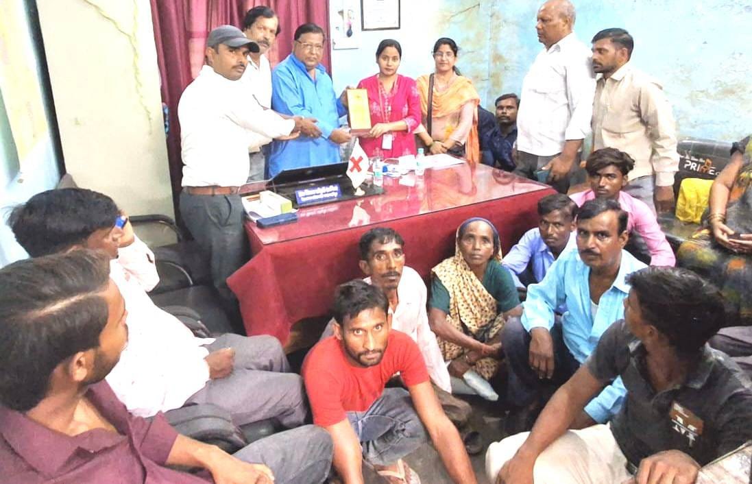 रेड क्रॉस कार्यालय में लगा शिविर, मोटराइज्ड ट्राईसाइकिल के लिए दिव्यांगजनों का चयन | New India Times