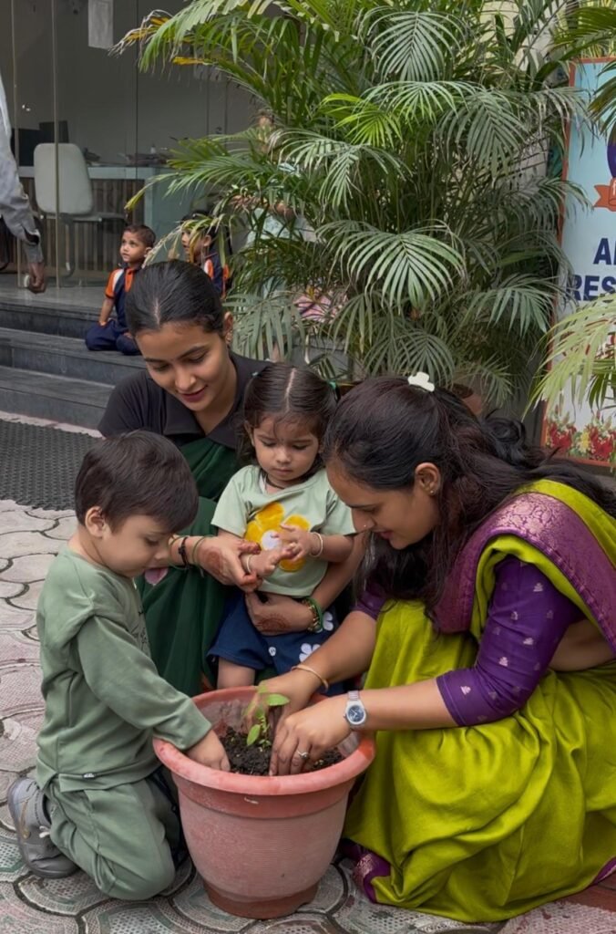 हरियाली अमावस्या पर केशव विद्यापीठ में हुआ पौधारोपण, बच्चों ने लिया पर्यावरण संरक्षण का संकल्प | New India Times