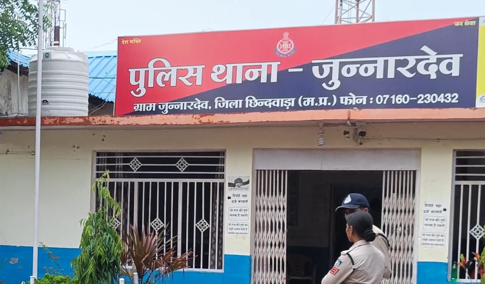 छात्राओं से छेड़छाड़ और धमकी देने वाले दो युवकों पर एफआईआर, स्कूल समय में पुलिस गश्त की मांग | New India Times