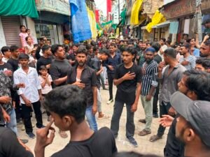 इमाम हुसैन की याद में चुनार में निकला जुलूस-ए-अमारी, गूंजी नौहाख्वानी और मातम