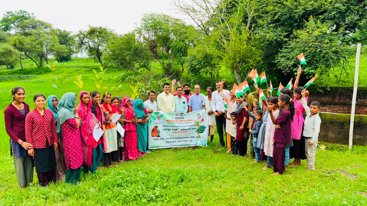 50 महिलाओं को कटहल के पौधे वितरित, पर्यावरण संरक्षण का लिया गया संकल्प 1 50 महिलाओं को कटहल के पौधे वितरित, पर्यावरण संरक्षण का लिया गया संकल्प | New India Times