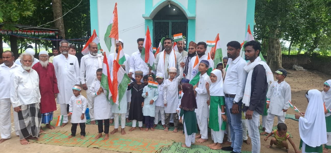 नफ़रत के खिलाफ संकल्प लेकर मनाया गया स्वतंत्रता दिवस, इमरान लतीफ बोले- आज़ादी साझा कुर्बानियों की विरासत | New India Times