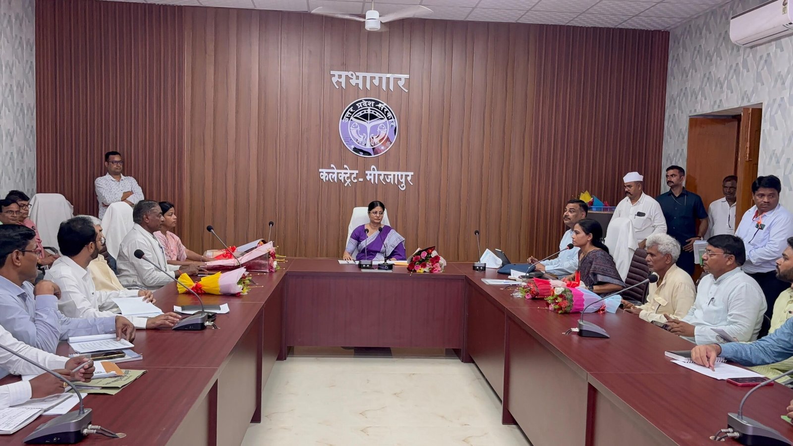 जल जीवन मिशन की समीक्षा में केंद्रीय राज्यमंत्री ने दिए सख्त निर्देश, हर मजरे के घर तक पहुंचाएं नल का पानी | New India Times