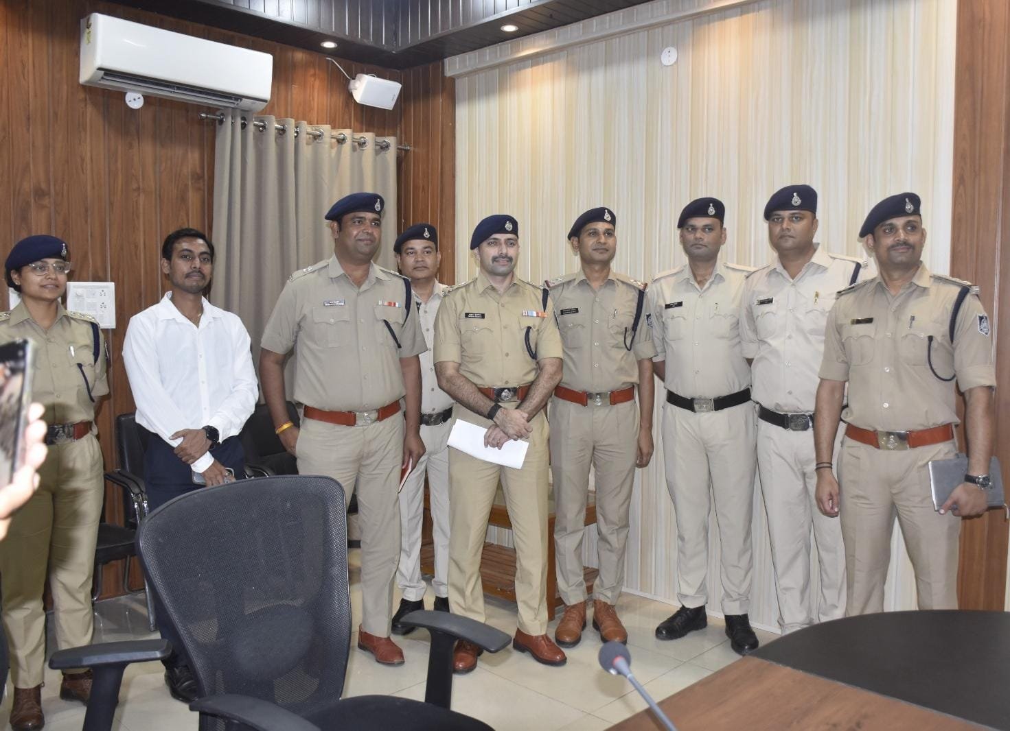 फर्जी फर्मों और म्यूल बैंक खातों के जरिए ऑनलाइन सट्टे का नेटवर्क बेनकाब, 2.69 करोड़ रुपये नकद बरामद 1 फर्जी फर्मों और म्यूल बैंक खातों के जरिए ऑनलाइन सट्टे का नेटवर्क बेनकाब, 2.69 करोड़ रुपये नकद बरामद | New India Times