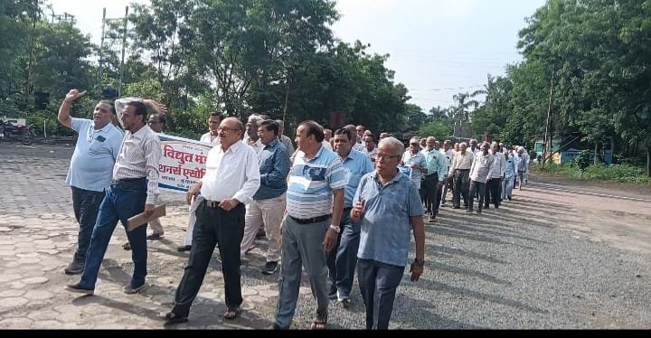 पेंशनर्स संघों ने 12 सूत्रीय मांगों को लेकर सौंपा ज्ञापन 2 पेंशनर्स संघों ने 12 सूत्रीय मांगों को लेकर सौंपा ज्ञापन | New India Times