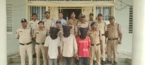 नानादेवी मंदिर चोरी का पुलिस ने किया खुलासा, तीन आरोपी गिरफ्तार; 2.30 लाख का चांदी का सामान बरामद
