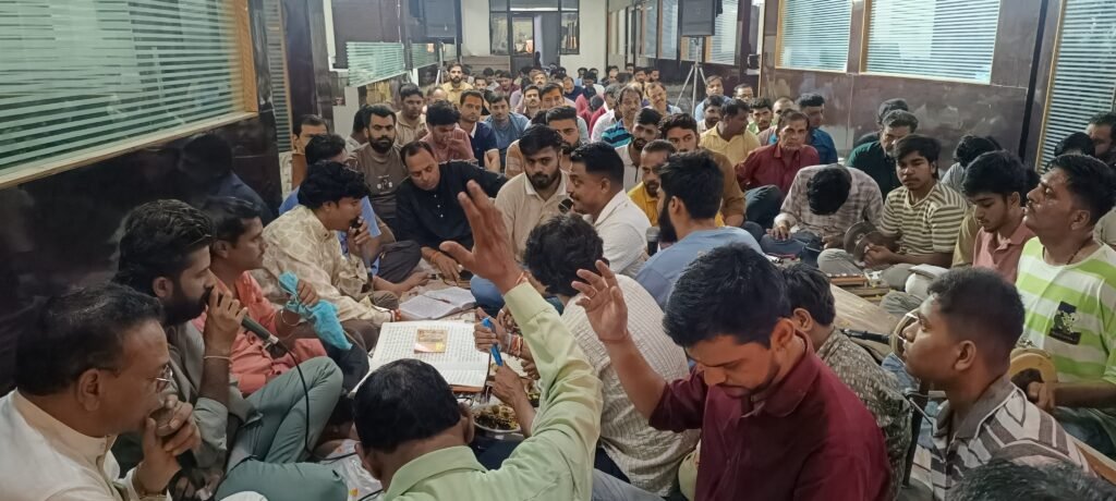 43 वर्षों से मेघनगर को राममय कर रहा श्रीरामचरित मानस युवा मंडल, श्रावण माह में घर-घर हो रहा संगीतमय रामायण पाठ 3 43 वर्षों से मेघनगर को राममय कर रहा श्रीरामचरित मानस युवा मंडल, श्रावण माह में घर-घर हो रहा संगीतमय रामायण पाठ | New India Times