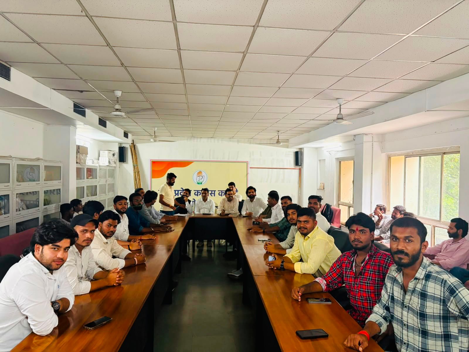 <br>छात्र संघ चुनाव को लेकर कांग्रेस कार्यालय में NSUI एवं युवा कांग्रेस की हुई बैठक 1 <br>छात्र संघ चुनाव को लेकर कांग्रेस कार्यालय में NSUI एवं युवा कांग्रेस की हुई बैठक | New India Times