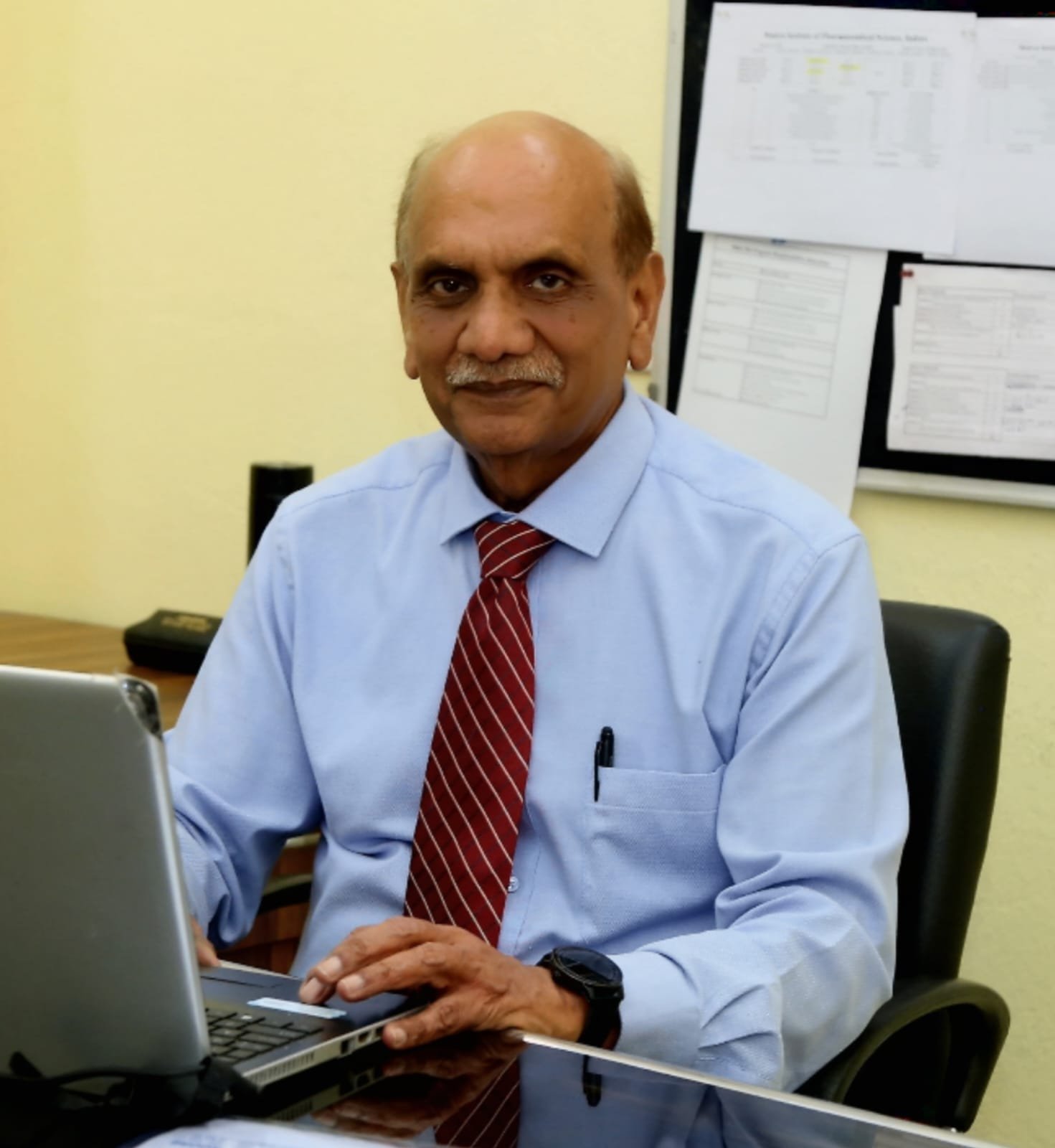 हाईकोर्ट के आदेश का पालन नहीं करने पर कमिश्नर को फिर व्यक्तिगत रूप से पेश होने के निर्देश 1 हाईकोर्ट के आदेश का पालन नहीं करने पर कमिश्नर को फिर व्यक्तिगत रूप से पेश होने के निर्देश | New India Times