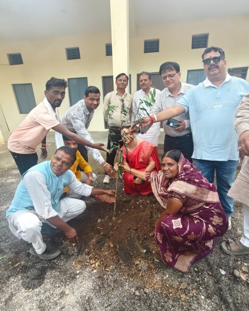 रक्षाबंधन पर गरीब बच्चों को राखी-मिठाई बांटकर दी आर्थिक सहायता, छात्राओं को वितरित की निःशुल्क साइकिलें 2 रक्षाबंधन पर गरीब बच्चों को राखी-मिठाई बांटकर दी आर्थिक सहायता, छात्राओं को वितरित की निःशुल्क साइकिलें | New India Times