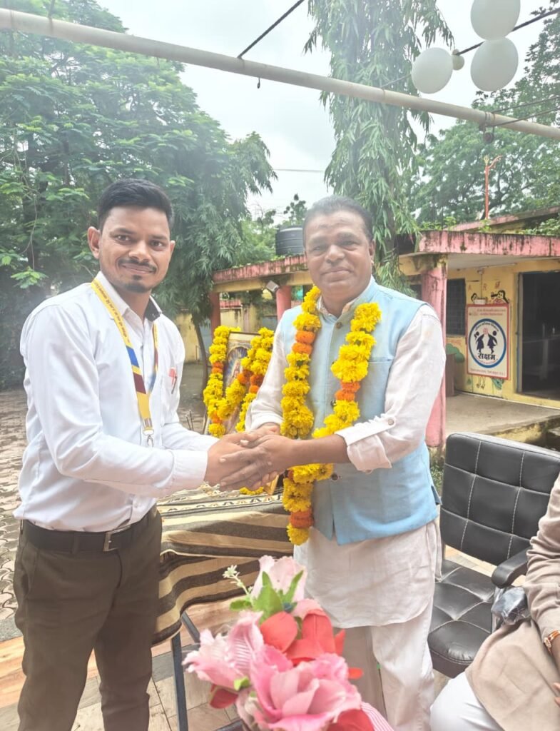 रक्षाबंधन पर गरीब बच्चों को राखी-मिठाई बांटकर दी आर्थिक सहायता, छात्राओं को वितरित की निःशुल्क साइकिलें 3 रक्षाबंधन पर गरीब बच्चों को राखी-मिठाई बांटकर दी आर्थिक सहायता, छात्राओं को वितरित की निःशुल्क साइकिलें | New India Times