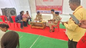 आईजी ने किया पीथमपुर थाने का निरीक्षण, जनसुनवाई में सुनीं आमजन की समस्याएं