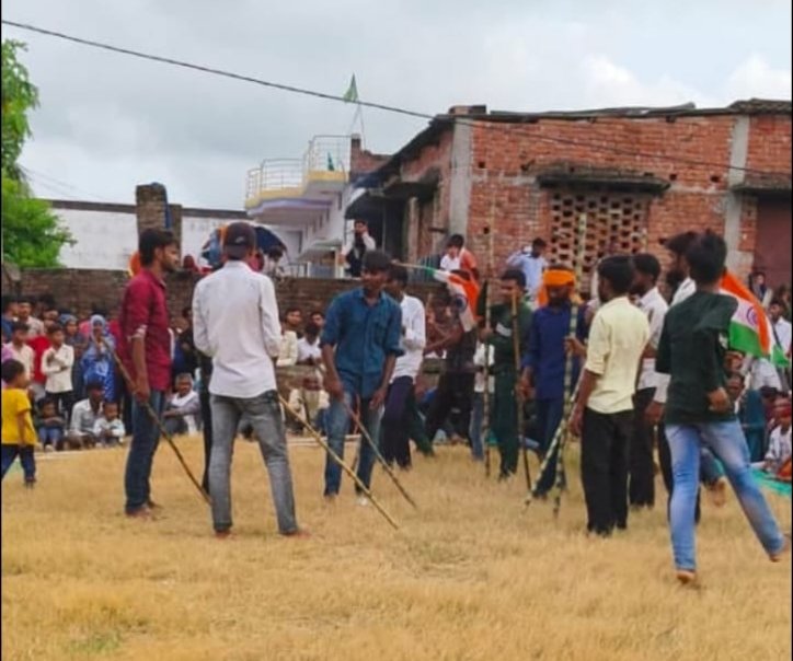 चेहल्लुम पर पगिया में उमड़ा अकीदत का सैलाब, पारंपरिक खेलों ने बढ़ाया आकर्षण 1 चेहल्लुम पर पगिया में उमड़ा अकीदत का सैलाब, पारंपरिक खेलों ने बढ़ाया आकर्षण | New India Times