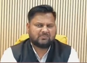 ‘बांग्लादेशी’ बताने के आरोप पर भड़के पत्रकार, मंजर की पहचान व संपत्ति की निष्पक्ष जांच की दी चुनौती