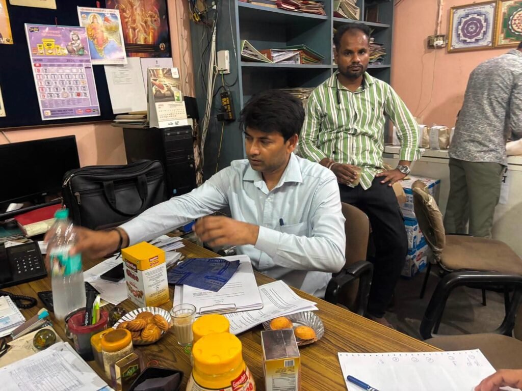 भोपाल में खाद्य सुरक्षा विभाग की बड़ी कार्रवाई: 2,095 लीटर/किलो संदिग्ध घी जब्त, सप्लाई चेन भी जांच के दायरे में 2 भोपाल में खाद्य सुरक्षा विभाग की बड़ी कार्रवाई: 2,095 लीटर/किलो संदिग्ध घी जब्त, सप्लाई चेन भी जांच के दायरे में | New India Times