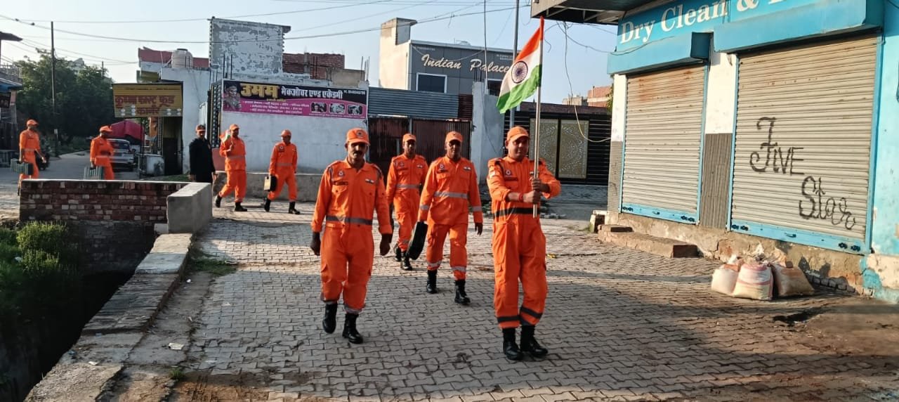 हनुमत धाम से NDRF जवानों ने निकाली तिरंगा यात्रा, ‘वंदे मातरम्’ के उद्घोष से गूंजा शहर | New India Times