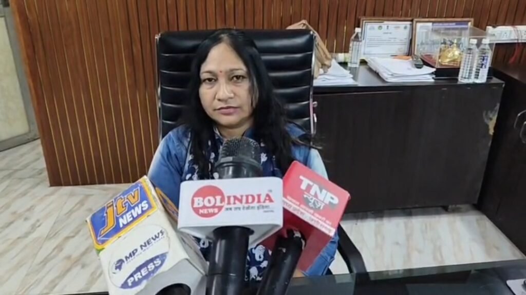 दातलावाड़ी में गहराया पेयजल संकट, खंती के दूषित पानी से ग्रामीण परेशान 2 दातलावाड़ी में गहराया पेयजल संकट, खंती के दूषित पानी से ग्रामीण परेशान | New India Times