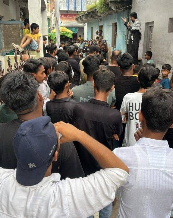 इमाम हुसैन की याद में चुनार में निकला जुलूस-ए-अमारी, गूंजी नौहाख्वानी और मातम 2 इमाम हुसैन की याद में चुनार में निकला जुलूस-ए-अमारी, गूंजी नौहाख्वानी और मातम | New India Times