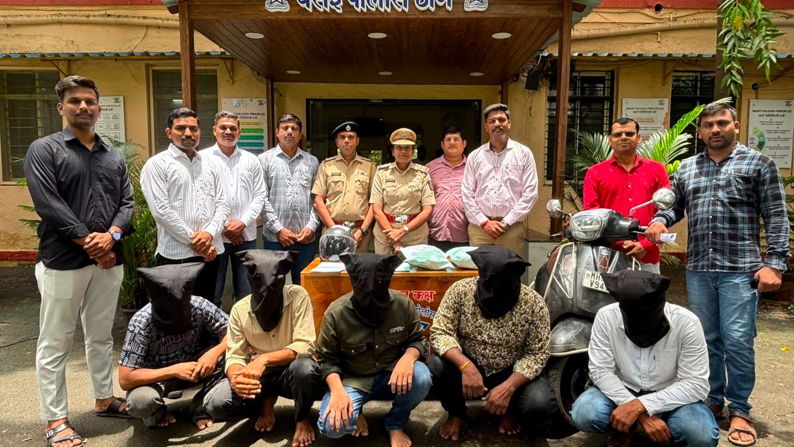 वसई में 2.07 करोड़ की एम्बरग्रीस बरामद, 5 आरोपी गिरफ्तार 1 वसई में 2.07 करोड़ की एम्बरग्रीस बरामद, 5 आरोपी गिरफ्तार | New India Times