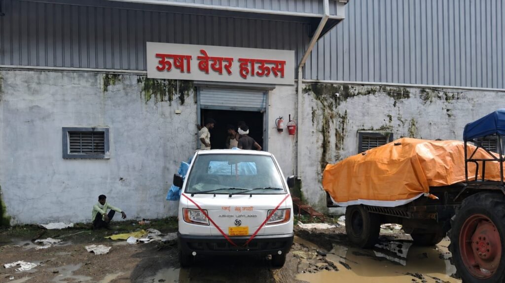 थावरी मूंग खरीदी केंद्र पर किसानों से कथित लूट के आरोप, प्रशासन ने दिए जांच के निर्देश 2 थावरी मूंग खरीदी केंद्र पर किसानों से कथित लूट के आरोप, प्रशासन ने दिए जांच के निर्देश | New India Times