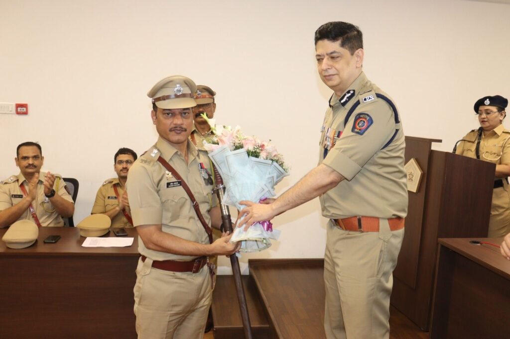 स्वतंत्रता दिवस पर 25 पुलिस अधिकारियों व कर्मचारियों को मिला उत्कृष्ट सेवा पदक 2 स्वतंत्रता दिवस पर 25 पुलिस अधिकारियों व कर्मचारियों को मिला उत्कृष्ट सेवा पदक | New India Times