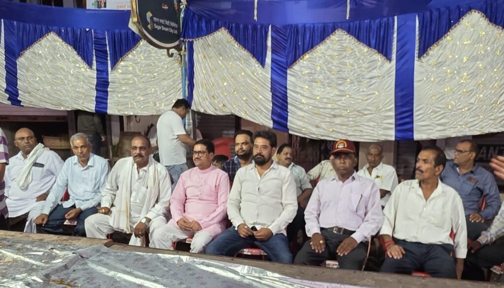 त्रिसाला बड़ी पूजा रथ यात्रा में कांग्रेसजन हुए शामिल,श्रद्धालुओं को फल-मिष्ठान का किया वितरण 2 त्रिसाला बड़ी पूजा रथ यात्रा में कांग्रेसजन हुए शामिल,श्रद्धालुओं को फल-मिष्ठान का किया वितरण | New India Times