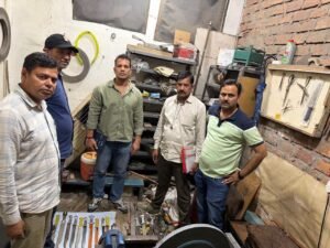फाइन शार्पिंग शॉप की आड़ में चल रहा था अवैध हथियारों का कारखाना, भोपला क्राइम ब्रांच ने किया पर्दा फाश