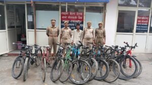 11 चोरी की साइकिलों के साथ शातिर चोर गिरफ्तार, कई वारदातों का खुलासा