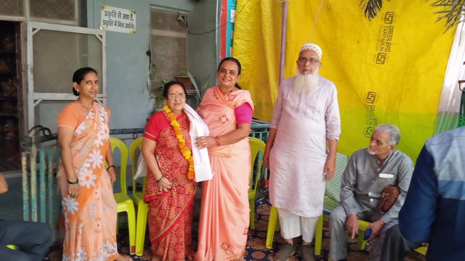 मिट्टी की गणेश प्रतिमाओं से महिलाओं ने दिया पर्यावरण संरक्षण का संदेश 1 मिट्टी की गणेश प्रतिमाओं से महिलाओं ने दिया पर्यावरण संरक्षण का संदेश | New India Times