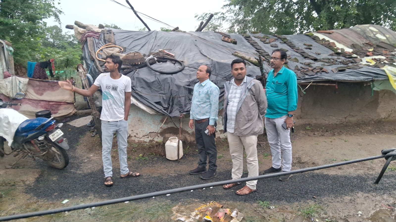 नगर पालिका सीएमओ ने किया वार्डों का औचक निरीक्षण, समस्याओं के शीघ्र समाधान के दिए निर्देश 1 नगर पालिका सीएमओ ने किया वार्डों का औचक निरीक्षण, समस्याओं के शीघ्र समाधान के दिए निर्देश | New India Times