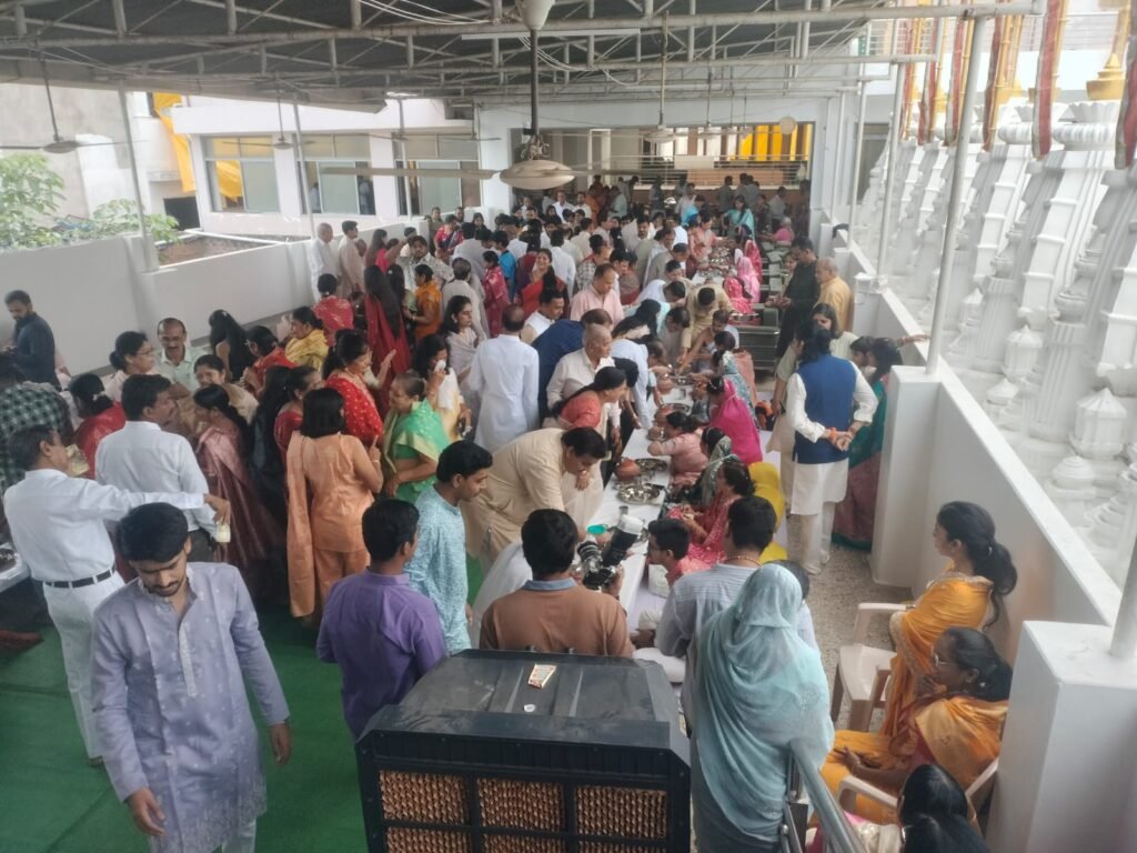 आदिनाथ भगवान की भव्य रथयात्रा के साथ निकली 36 दिवसीय गुरुपद तप के 47 तपस्वियों की विराट शोभायात्रा | New India Times