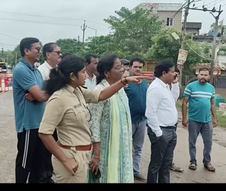 अमानगंज में मिधासन नदी का रौद्र रूप, अस्पताल-थाना और मुख्य बाजार जलमग्न; कलेक्टर-एसपी ने संभाला मोर्चा | New India Times