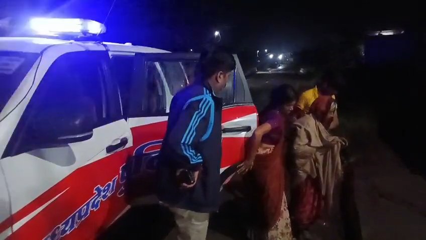 घर का रास्ता भटकी बुजुर्ग महिला के लिए 112 बनी सहारा, सुरक्षित परिजनों से मिलाया 2 घर का रास्ता भटकी बुजुर्ग महिला के लिए 112 बनी सहारा, सुरक्षित परिजनों से मिलाया | New India Times