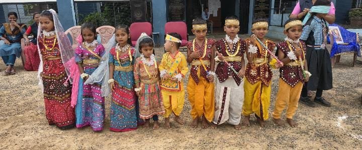 संत तरेसा हाई स्कूल पंचकुई में धूमधाम से मनाया श्रीकृष्ण जन्मोत्सव, राधा-कृष्ण के रूप में सजे नन्हे-मुन्ने 2 संत तरेसा हाई स्कूल पंचकुई में धूमधाम से मनाया श्रीकृष्ण जन्मोत्सव, राधा-कृष्ण के रूप में सजे नन्हे-मुन्ने | New India Times