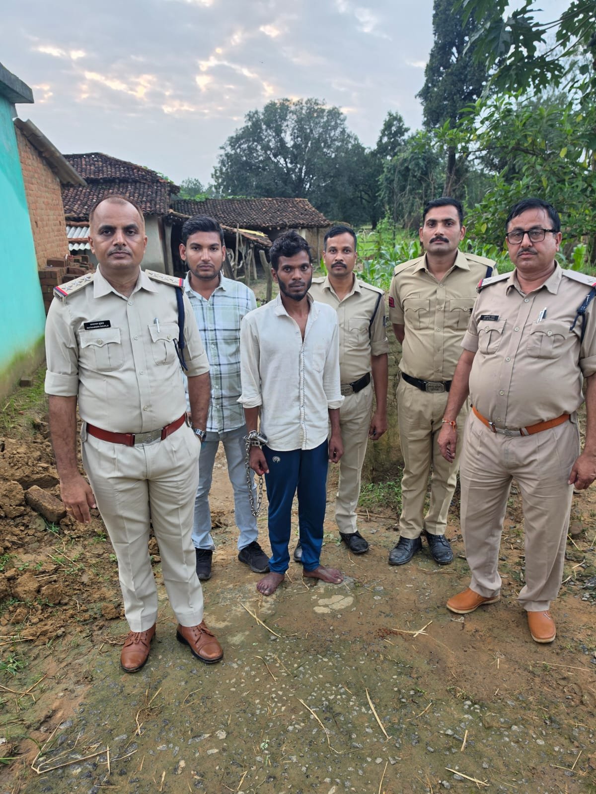 गोड़ारू जंगल में अधेड़ उम्र की हत्या का पुलिस ने किया खुलासा, जमीन विवाद में युवक ने कुल्हाड़ी से वार कर उतारा मौत के घाट | New India Times